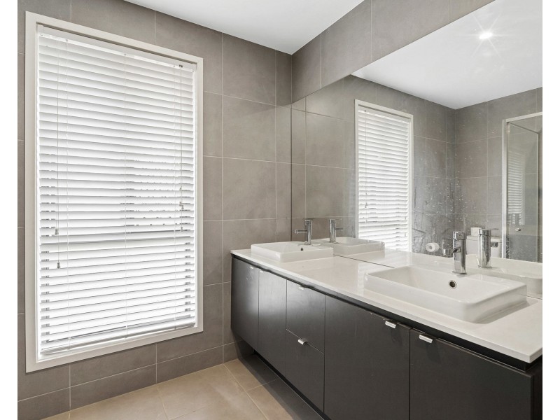 111-113 Geoff Philp Drive, Logan Village QLD 4207