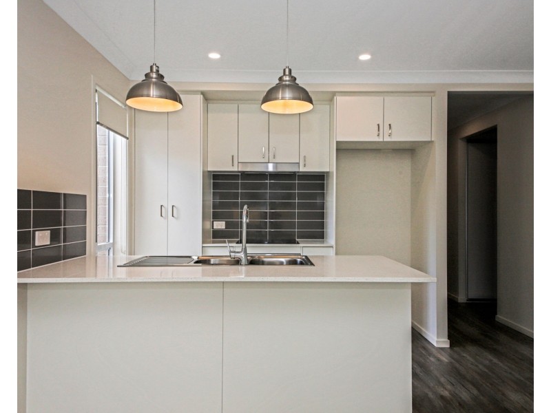 1/3 Bellatrix Drive, Kingston QLD 4114