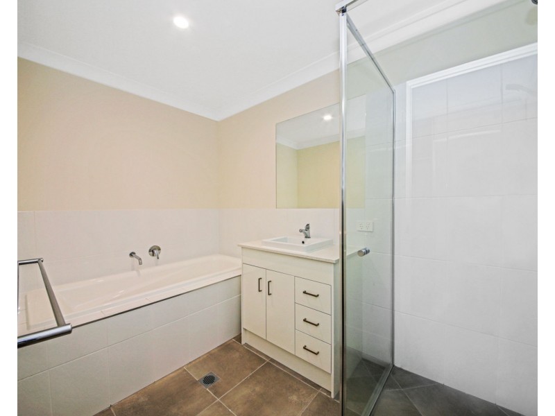 1/3 Bellatrix Drive, Kingston QLD 4114