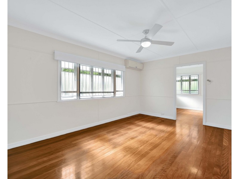 73 Evenwood Street, Coopers Plains QLD 4108