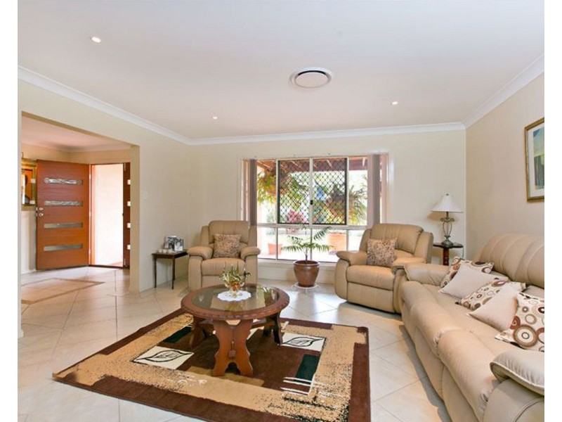 6 Bedarra Street, Redland Bay QLD 4165