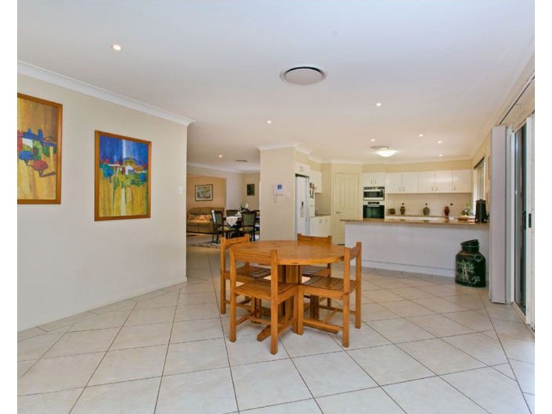 6 Bedarra Street, Redland Bay QLD 4165