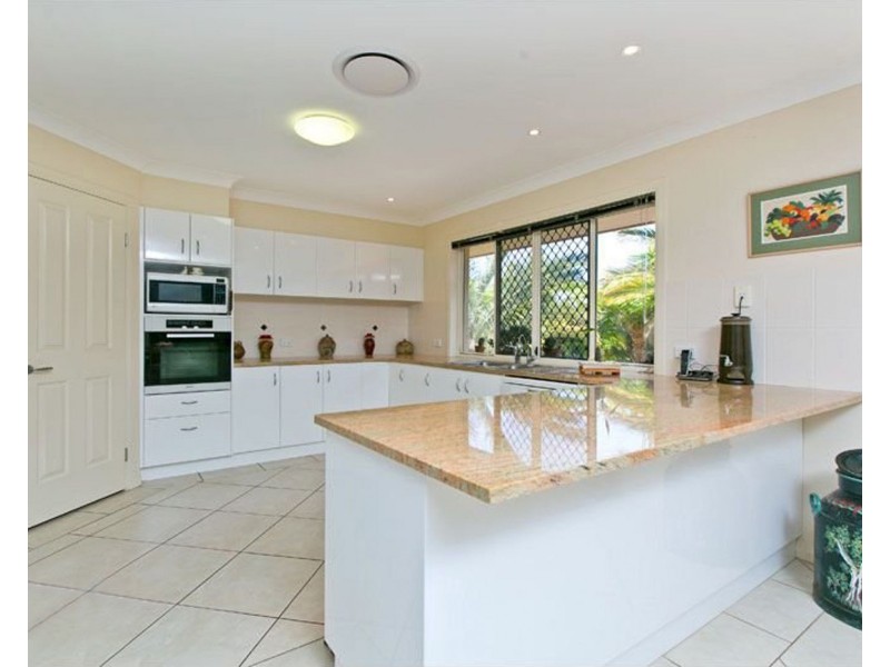 6 Bedarra Street, Redland Bay QLD 4165