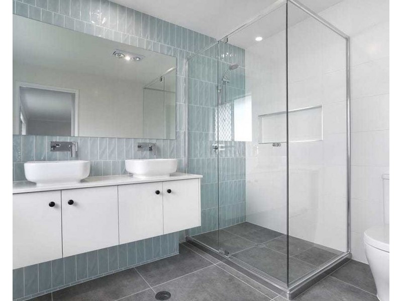 42 Tanzanite Street, Pallara QLD 4110