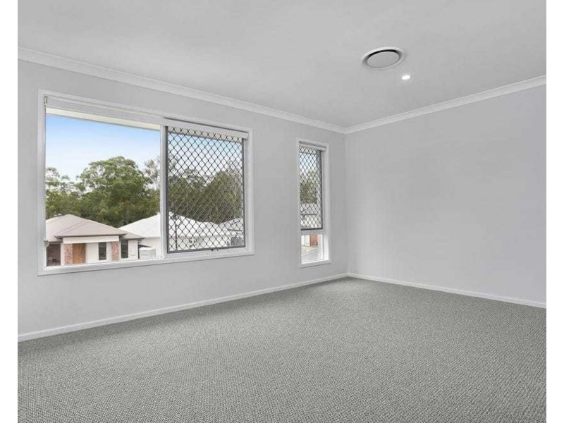 42 Tanzanite Street, Pallara QLD 4110