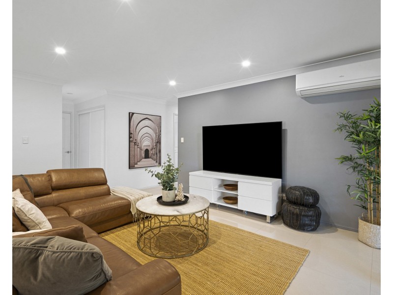 6 Perak Court, Tanah Merah QLD 4128