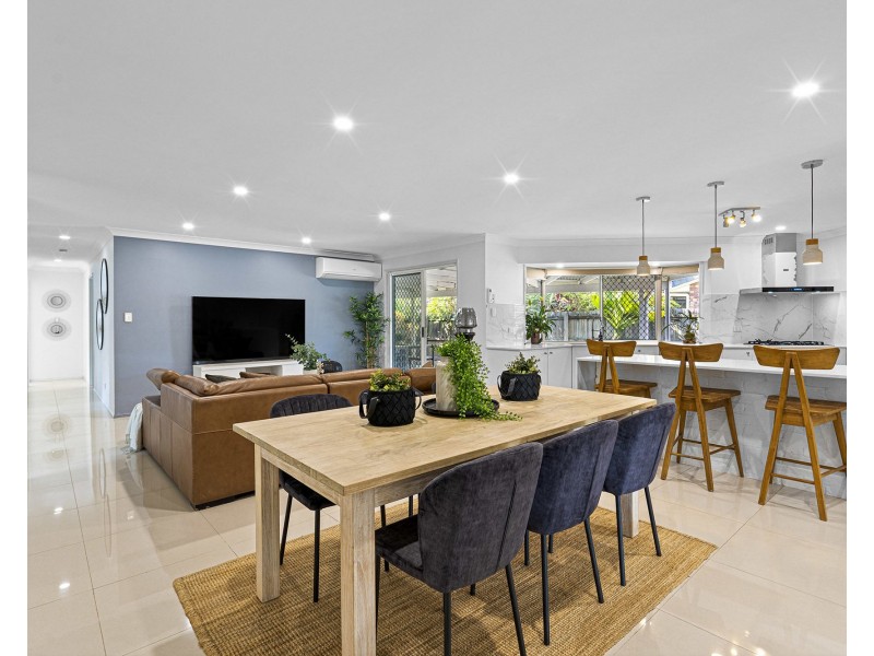 6 Perak Court, Tanah Merah QLD 4128