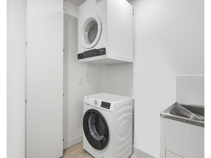 20705/7 Wharf Street, Hamilton QLD 4007