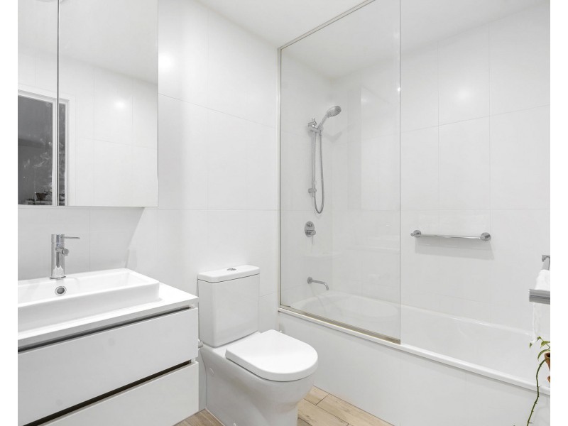 20705/7 Wharf Street, Hamilton QLD 4007