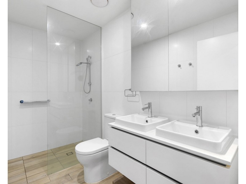 20705/7 Wharf Street, Hamilton QLD 4007