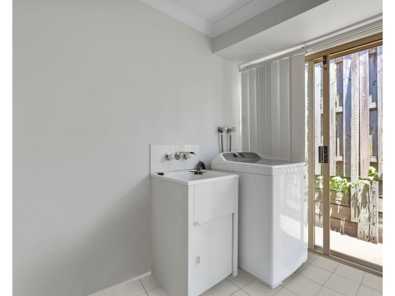 6 Evergreen Court, Calamvale QLD 4116