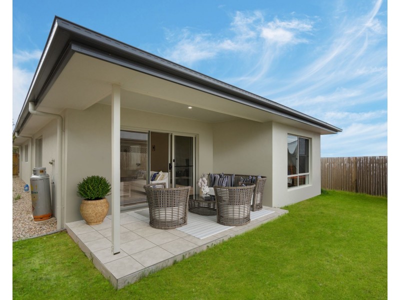 42 Jonas Circuit, Holmview QLD 4207