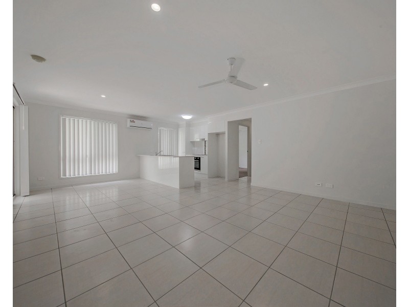 19 Avonmore Street, Edens Landing QLD 4207