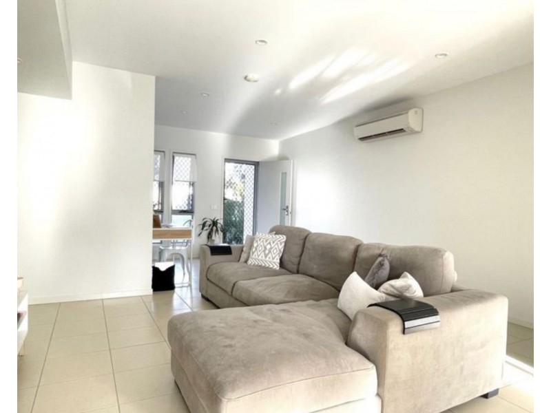 6 Mclean Street, Ripley QLD 4306