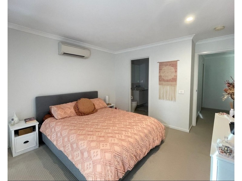 6 Mclean Street, Ripley QLD 4306