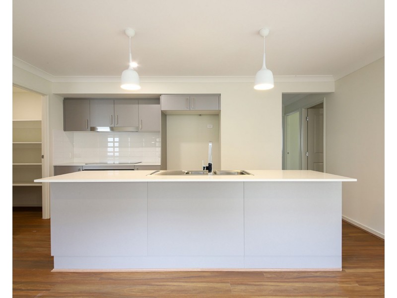 4 Delaway Street, Chambers Flat QLD 4133