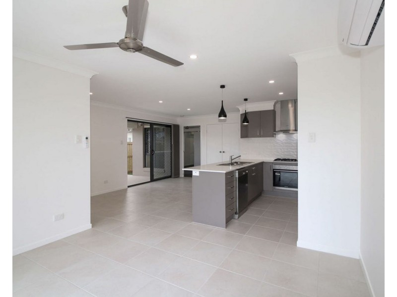 7 Norfolk Lane, Park Ridge QLD 4125