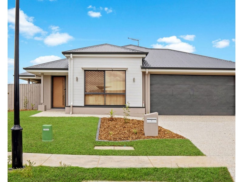7 Norfolk Lane, Park Ridge QLD 4125