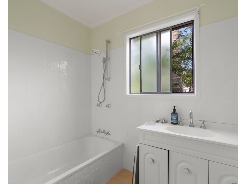 10 Louden Street, Woodridge QLD 4114