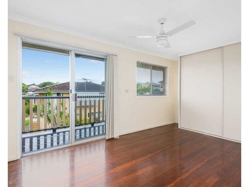 23 Valentia Street, Mansfield QLD 4122