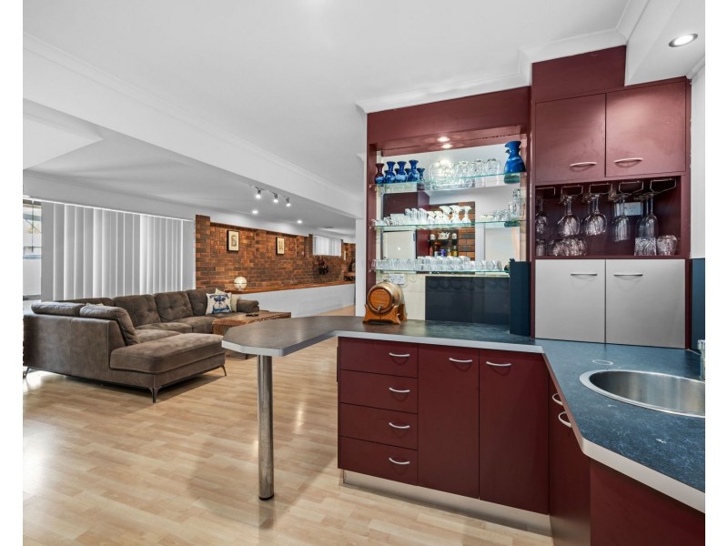 16 Hillside Drive, Daisy Hill QLD 4127