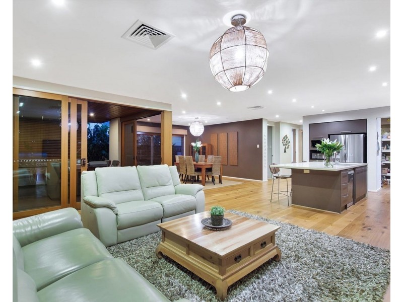 15 Landsdowne Drive, Ormeau Hills QLD 4208