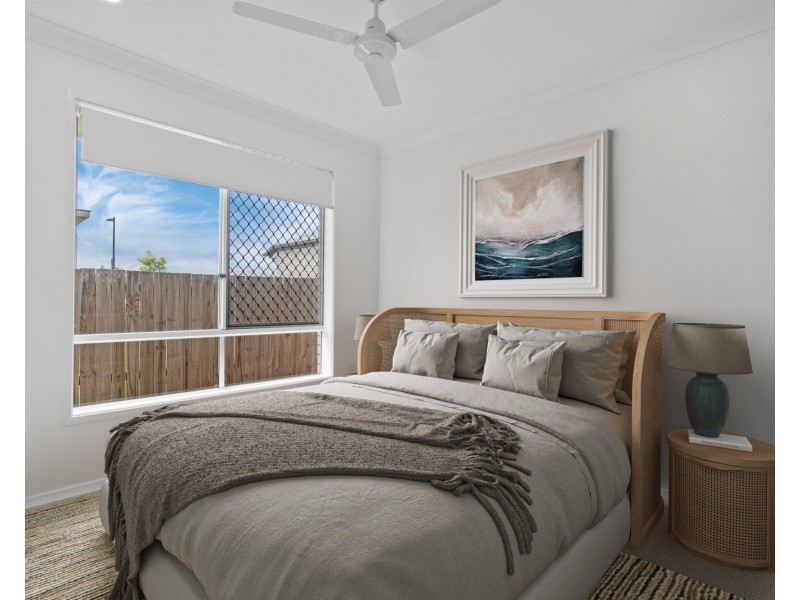 18 Bloomfield Esplanade, South Maclean QLD 4280