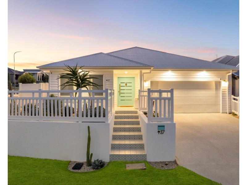 37 Flowers Drive, Coomera QLD 4209