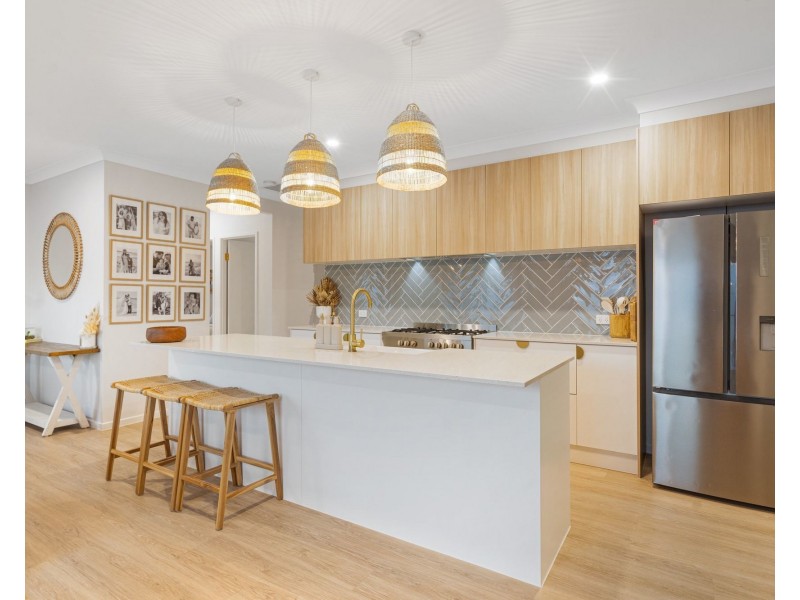 37 Flowers Drive, Coomera QLD 4209