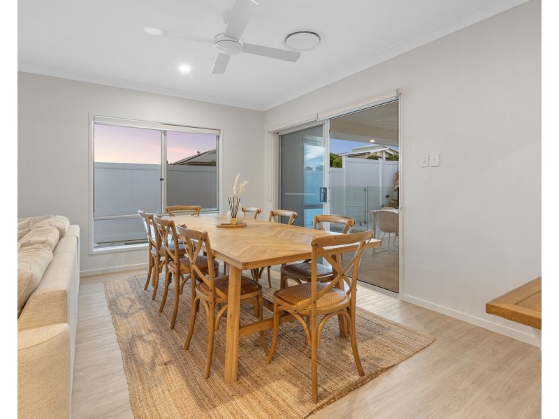 37 Flowers Drive, Coomera QLD 4209