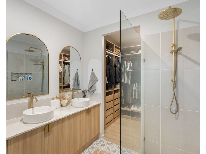 37 Flowers Drive, Coomera QLD 4209