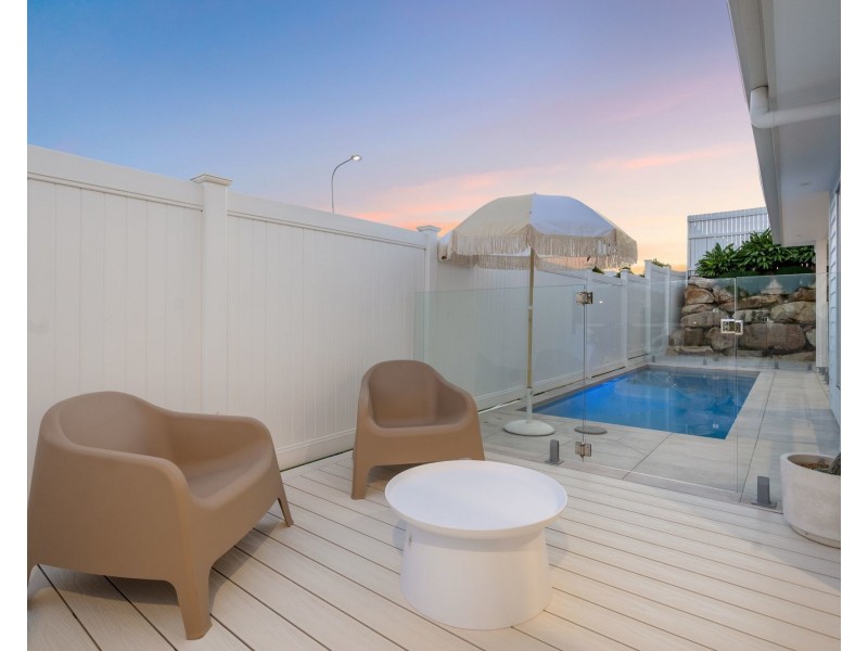 37 Flowers Drive, Coomera QLD 4209