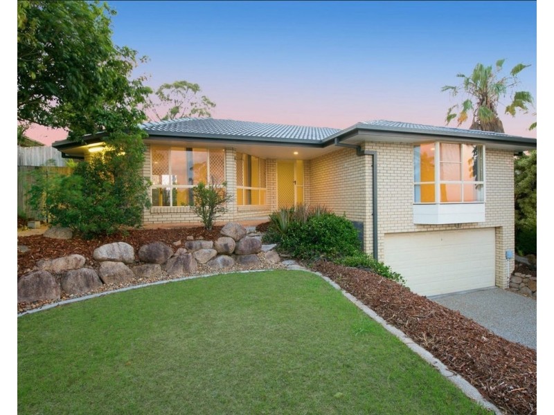 21 Hillside Circuit, Edens Landing QLD 4207