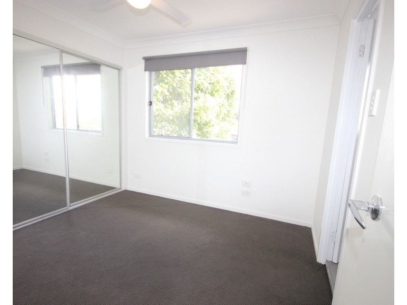 73/266 Henty Drive, Redbank Plains QLD 4301
