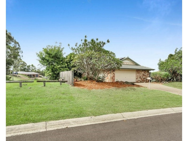 15 William Nixon Way, Edens Landing QLD 4207