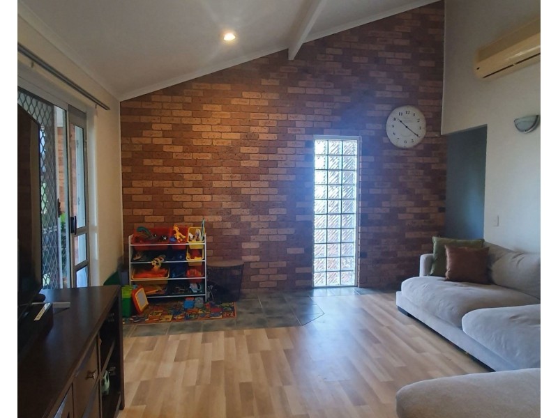 17 Manning court, Mount Warren Park QLD 4207