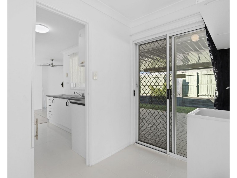 58 Bushland Drive, Regents Park QLD 4118
