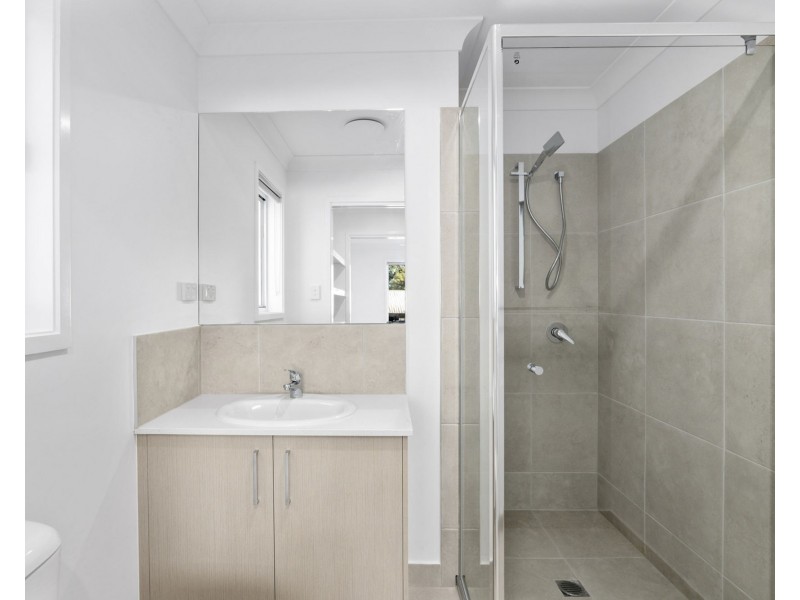 2/80 Vansittart Road, Regents Park QLD 4118