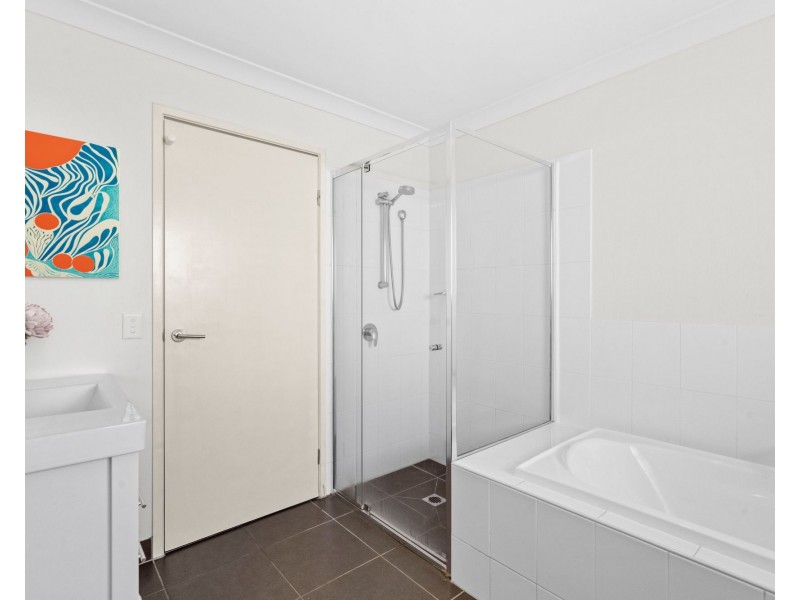 3 Island Court, Logan Village QLD 4207