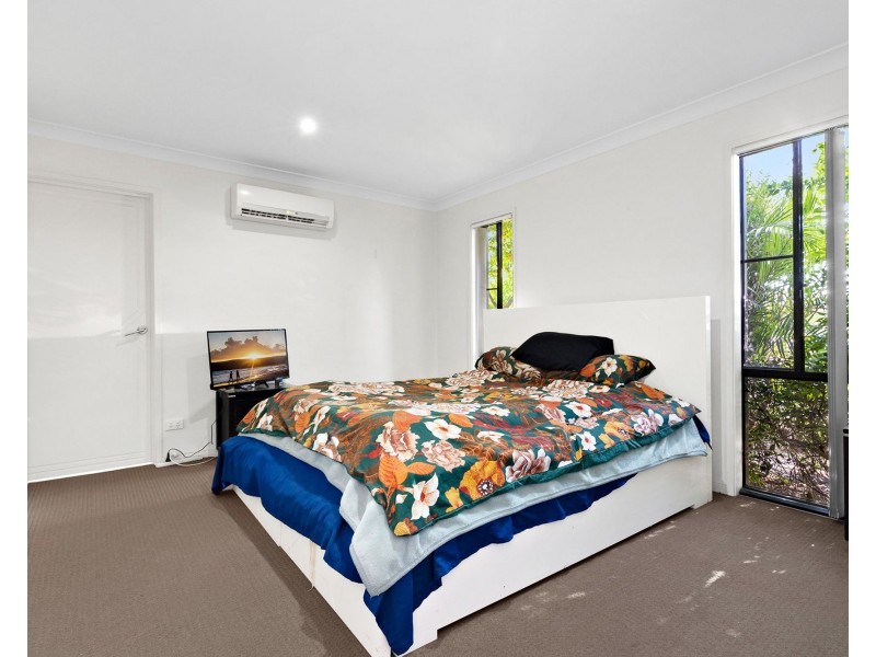 7 Pine Grove Drive, Crestmead QLD 4132