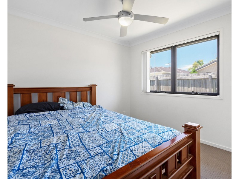 7 Pine Grove Drive, Crestmead QLD 4132