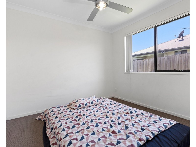 7 Pine Grove Drive, Crestmead QLD 4132