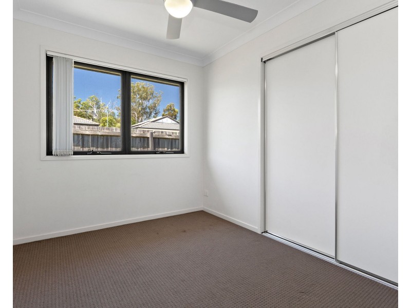 7 Pine Grove Drive, Crestmead QLD 4132