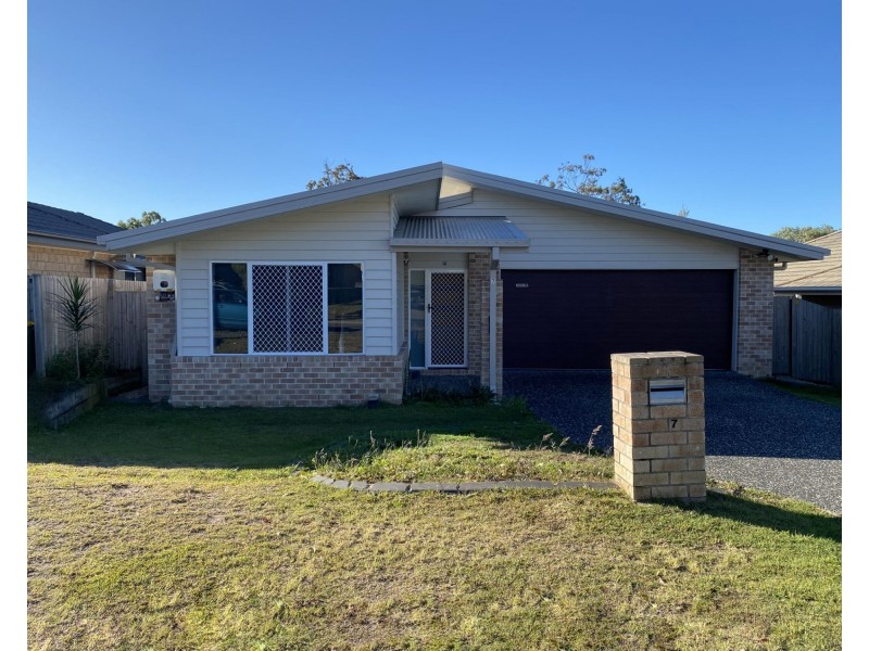 7 Oasis Court, Marsden QLD 4132