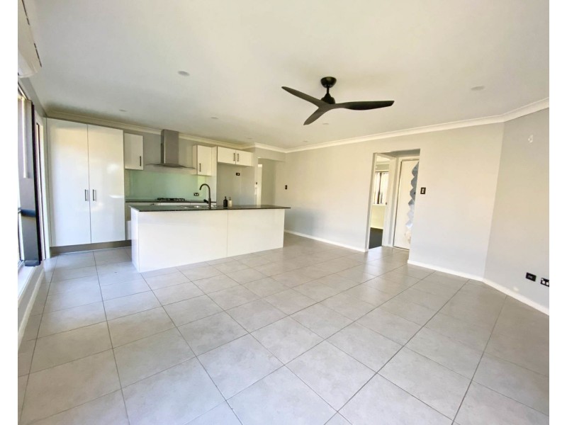 7 Oasis Court, Marsden QLD 4132