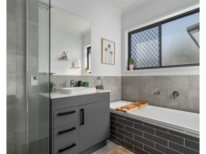 4 Alectura Crescent, Bahrs Scrub QLD 4207