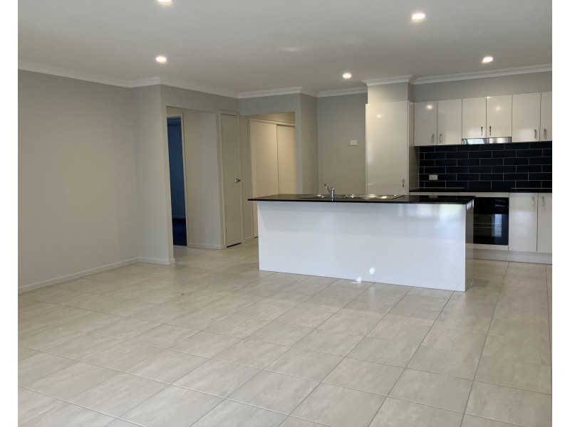 48 Chorus Crescent, Ripley QLD 4306