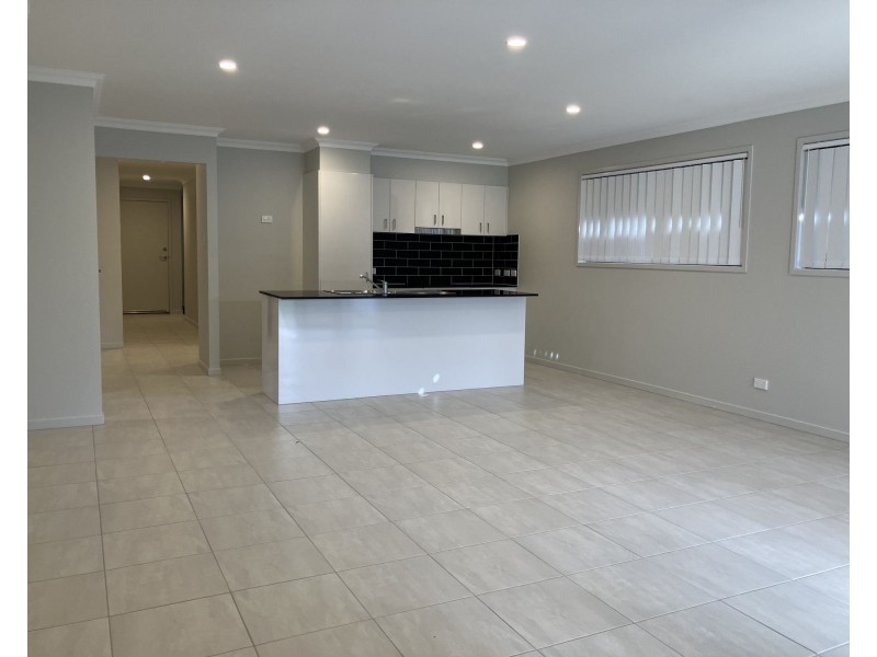 48 Chorus Crescent, Ripley QLD 4306