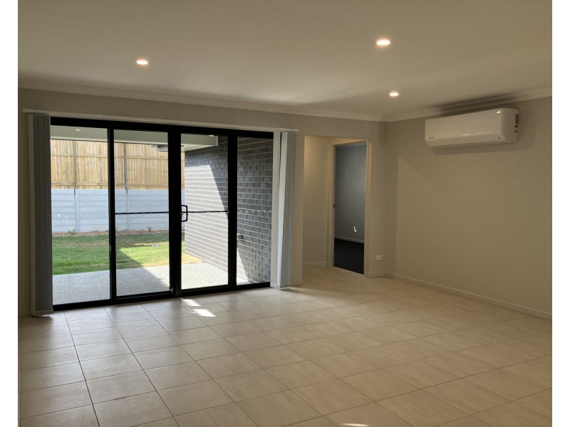 48 Chorus Crescent, Ripley QLD 4306