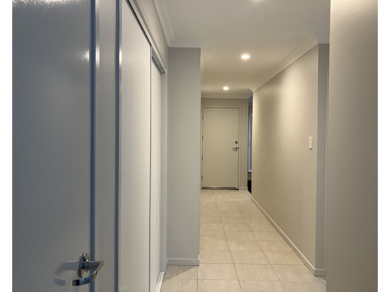 48 Chorus Crescent, Ripley QLD 4306